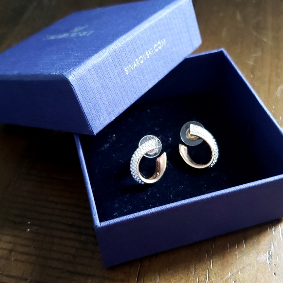 SWAROVSKI crystal gold earrings. - Picture 1 of 3